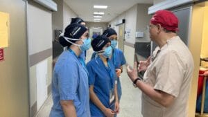 Mobbing, şiddet, geçim sıkıntısı gibi bir çok sorunla boğuşan hekimler,&nbsp;14