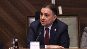 AK Parti Manisa Milletvekili Murat Baybatur, Akhisar ilçesinde meydana gelen