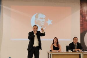 Yunusemre Belediye Başkanı Semih Balaban, CHP Yunusemre İlçe Kongresinde önemli