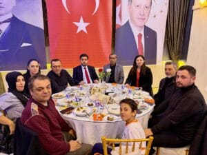AK Parti Şehzadeler İlçe Başkanlığı tarafından mahalle başkanlarıyla toplantı gerçekleştirildi.