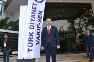 Türk Diyanet Vakıf-Sen Manisa Şubesinin 8. Olağan Kurulu’nda mevcut başkan