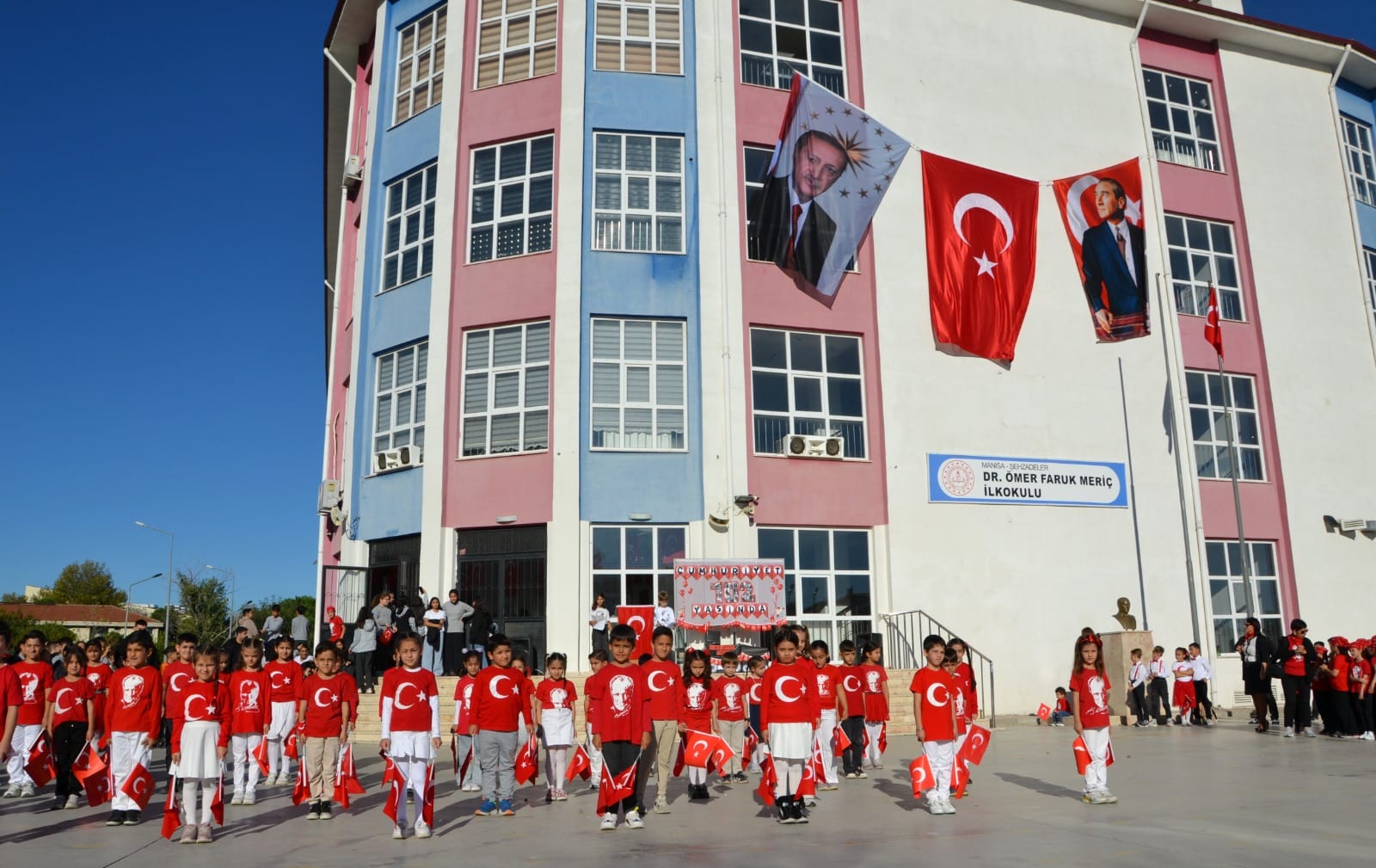 Dr. Ömer Faruk Meriç İlkokulu’nda 29 Ekim Cumhuriyet Bayramı coşkusuyla