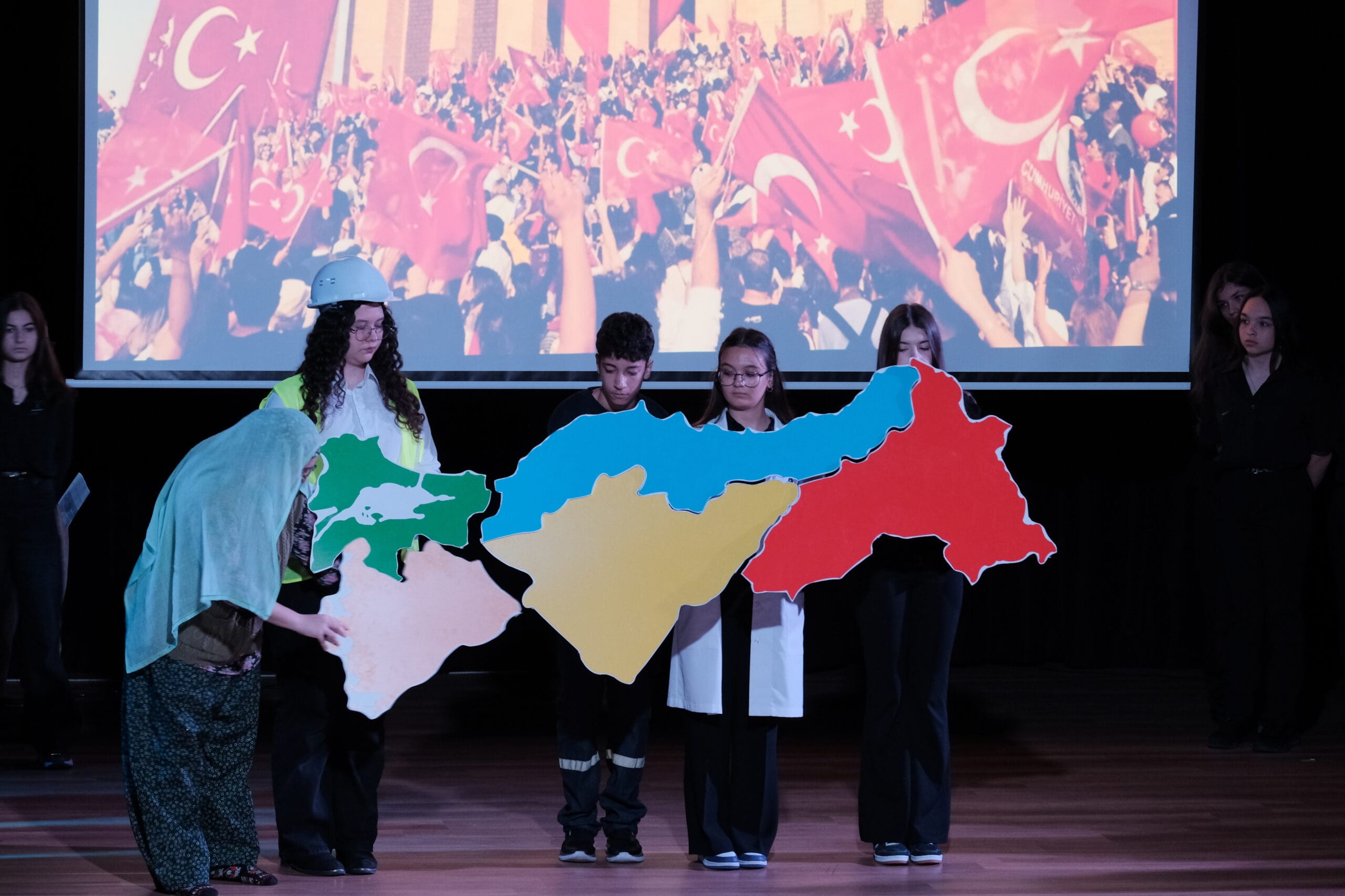 Manisa’da Türkiye Cumhuriyeti kurucusu Gazi Mustafa Kemal Atatürk’ün vefatının 87.yıldönümü