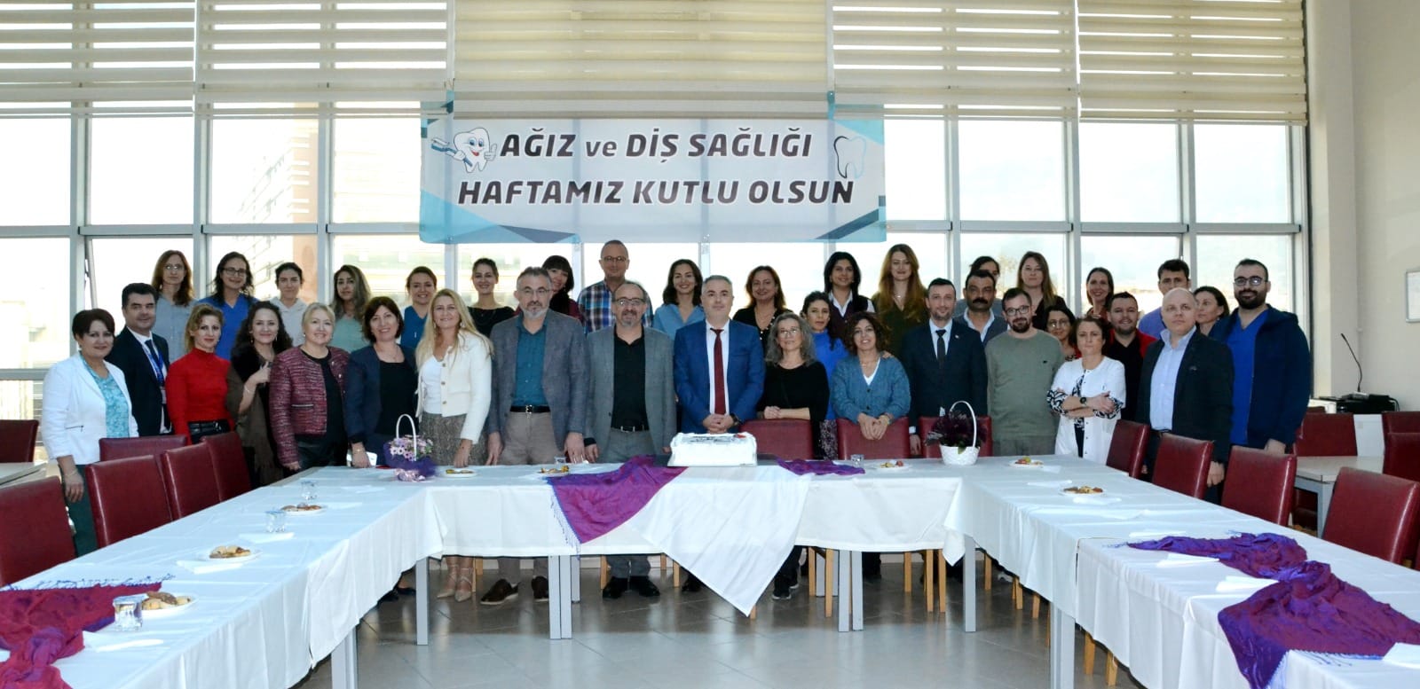 Manisa ADSM’de Diş Hekimleri Günü ve Ağız Diş Sağlığı Haftası Kutlandı Manisa Ağız ve Diş Sağlığı Merkezi, Diş Hekimleri Günü ile