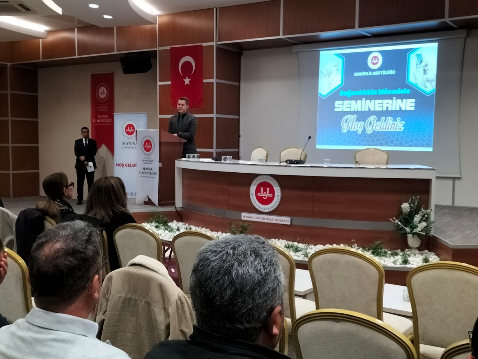 Türkiye’de Artan Sanal Kumar Tehlikesine Karşı Eğitim Semineri Manisa İl Müftülüğü ve manisa il sağlık müdürlüğü işbirliğiyle Manisa