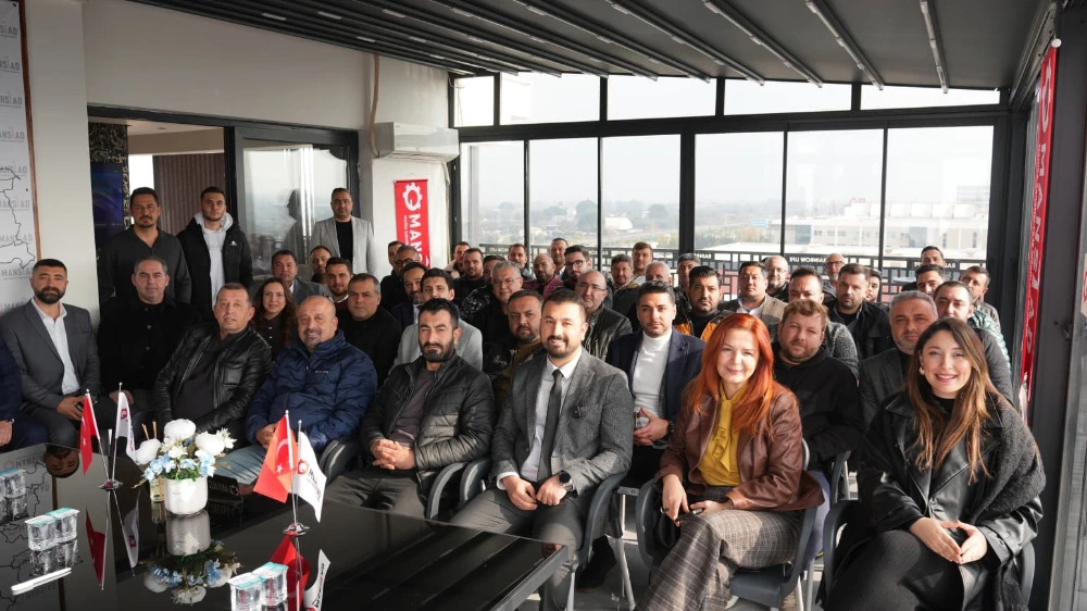 MANSİAD, dernek merkezinde gerçekleştirdiği ilk genel kurulda Abdullah Bilir yeniden