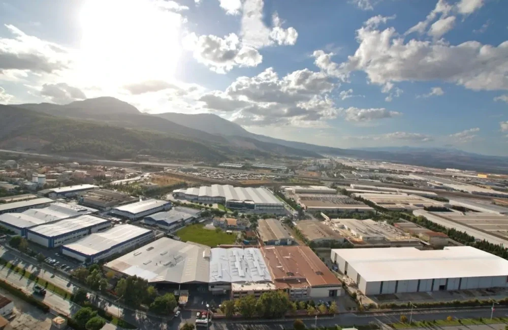 Manisa ihracatı Kasım’da yüzde 17,1 geriledi Manisa’nın ihracatı Kasım 2025’te yüzde 17,1, Ocak–Kasım döneminde ise yüzde