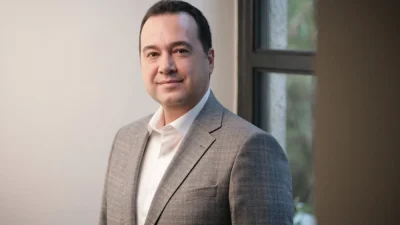 Manisa Büyükşehir Belediye Başkanı Besim Dutlulu, Akhisar’da toplu taşıma kullanan