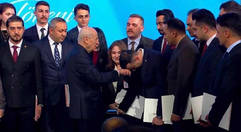 MHP Genel Merkezinin Siyaset ve Liderlik Okulu’ndan mezun olan Haşim