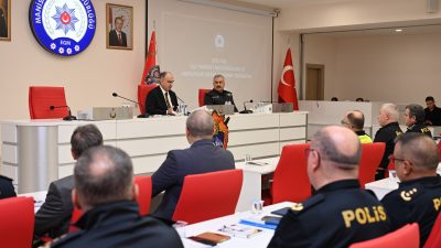 Manisa Valisi Vahdettin Özkan’ın katılımıyla düzenlenen “2025 Yılı Değerlendirme Toplantısında,