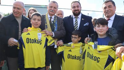 Yunusemre Belediye Başkanı Semih Balaban’ın, Seyitli Mahallesi’nde yapımı tamamlanan Selahittin