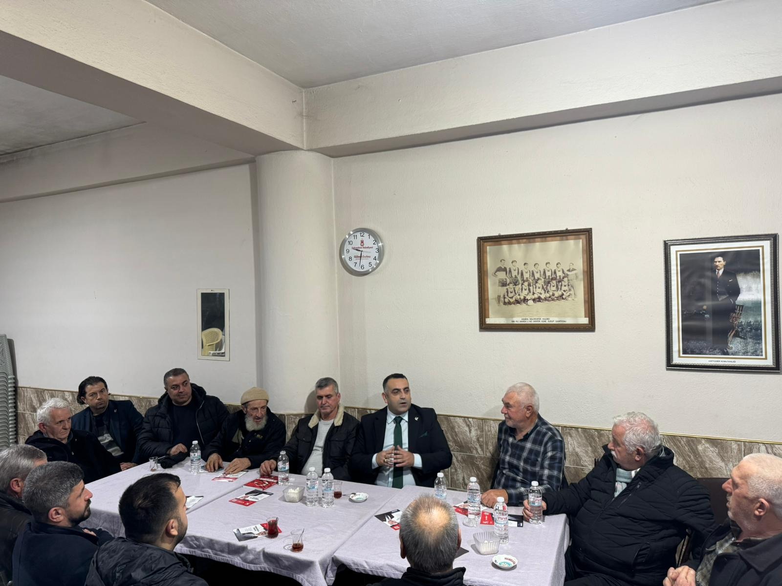Yeniden Refah Partisi Şehzadeler İlçe Başkanı İbrahim Şahin ve yönetim