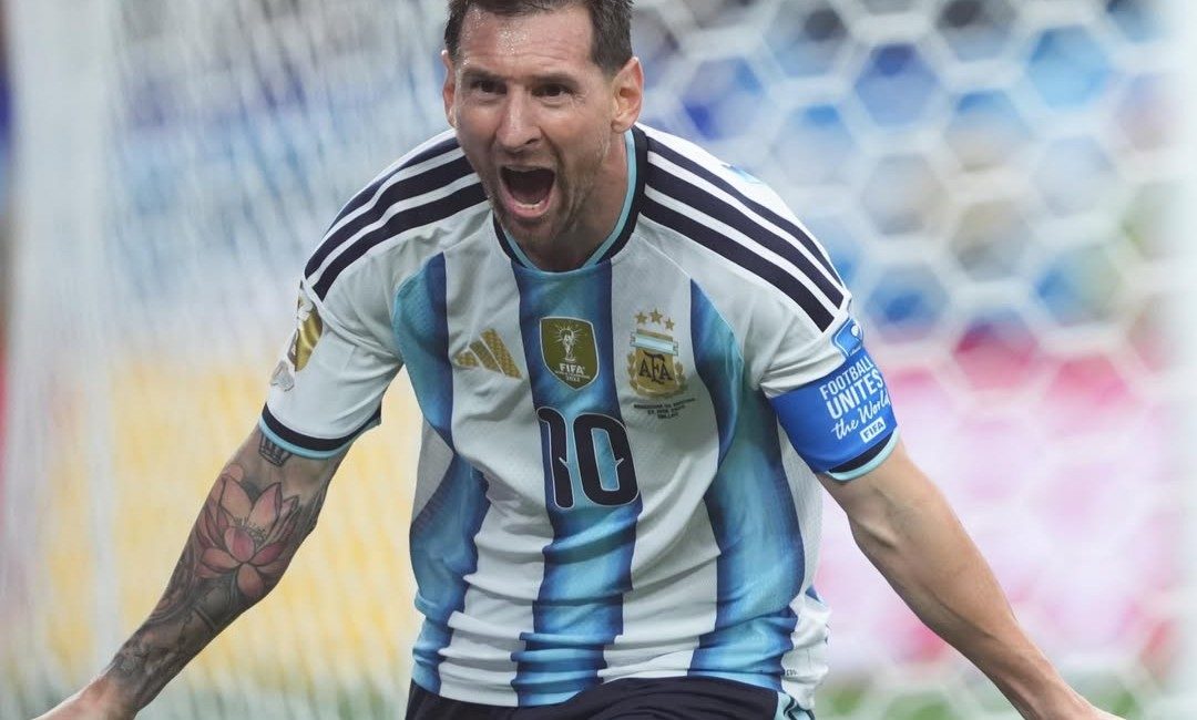 Futbolun Zirvesindeki İsim: Lionel Messi Kimdir, Kaç Yaşında ve Güncel Serveti Ne Kadar? Dünya futbol tarihine adını altın harflerle yazdıran, sayısız rekorun ve