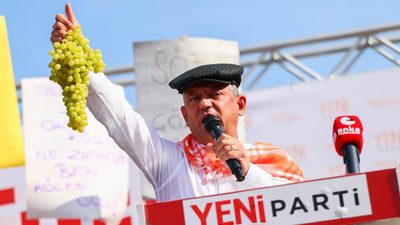 YENİ Parti Genel Başkanı Özgür Özel, Manisa’nın Sarıgöl ilçesinde üzüm